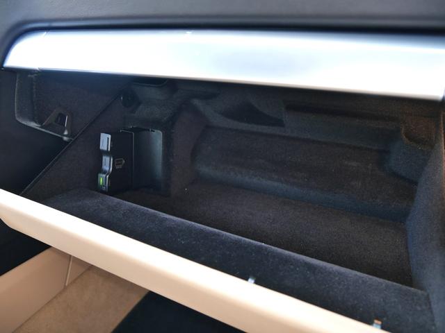９１１ ９１１カレラＳ　２０インチカレラＳホイール　ヒーター付きカーボンコンビステアリング　シートヒーター＆クーラー　スポーツエクゾースト　ナビＴＶ　ＥＴＣ　Ｂカメラ　ＧＰＳレーダー　ｂｌｕｅｔｏｏｔｈ　アルカンターラルーフ（33枚目）