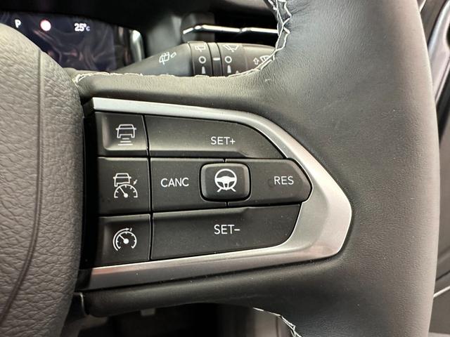 ジープ・コマンダー リミテッド　新車保証継承　弊社登録済未使用車　３６０度カメラ　バック・フロント・サイドカメラ　レザーシート　シートヒーター　ステアリングリモコン　アダプティブクルーズコントロール　Ｂｌｕｅｔｏｏｔｈ接続　ＥＴＣ（27枚目）