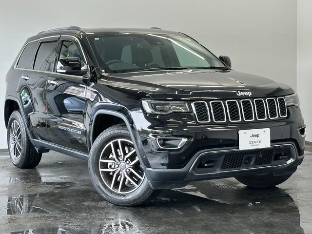 ジープ・グランドチェロキー リミテッド　ワンオーナー　ユーザー様下取車　ＡｐｐｌｅＣａｒＰｌａｙ　Ｂｌｕｅｔｏｏｔｈ　純正ナビゲーション　フルセグ　レザーシート　シートヒーター　前面衝突警報　アダプティブクルーズコントロール　認定中古車保証（12枚目）
