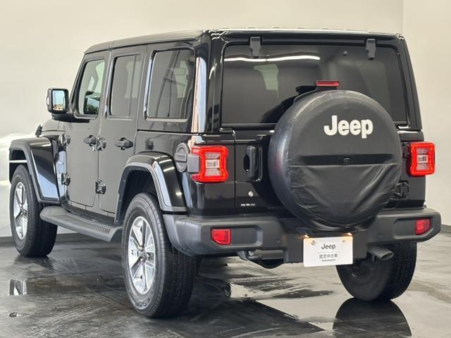 ジープ・ラングラーアンリミテッド サハラ　レザーシート　シートヒーター　ＡｐｐｌｅＣａｒＰｌａｙ　Ｂｌｕｅｔｏｏｔｈ　純正ナビゲーション　フルセグ　ＬＥＤライト　前面衝突警報　アダプティブクルーズコントロール　バックカメラ　認定中古車保証付（10枚目）