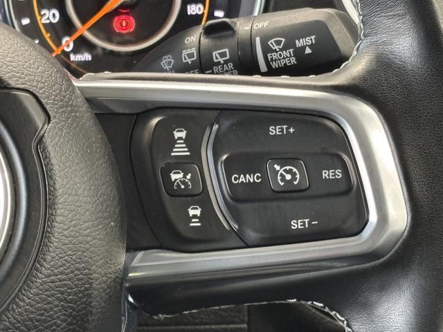 ジープ・ラングラーアンリミテッド サハラ　レザーシート　シートヒーター　ＡｐｐｌｅＣａｒＰｌａｙ　Ｂｌｕｅｔｏｏｔｈ　純正ナビゲーション　フルセグ　ＬＥＤヘッドライト　前面衝突警報　ＡＣＣ　バックカメラ　ワンオーナー　認定中古車保証付（30枚目）
