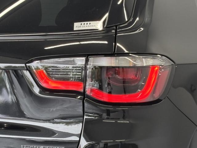 ジープ・コンパス ナイトイーグル　３５０台限定車　ハーフレザーシート　シートヒーター　ＡｐｐｌｅＣａｒＰｌａｙ　Ｂｌｕｅｔｏｏｔｈ　　バックカメラ　アダプティブクルーズコントロール　ステアリングヒーター　ワンオーナー　認定中古車保証付（22枚目）