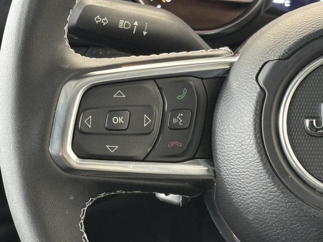 ジープ・ラングラーアンリミテッド サハラ レザーシート シートヒーター AppleCarPlay Bluetooth 純正ナビ フルセグ LED 前面衝突警報 アダプティブクルーズコントロール バックカメラ ワンオーナー 認定中古車保証付(29枚目)