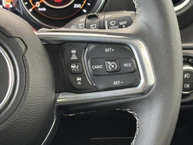 ジープ・ラングラーアンリミテッド サハラ レザーシート シートヒーター AppleCarPlay Bluetooth 純正ナビ フルセグ LED 前面衝突警報 アダプティブクルーズコントロール バックカメラ ワンオーナー 認定中古車保証付(30枚目)