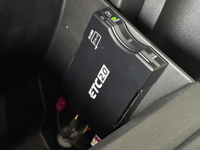 ジープ・ラングラーアンリミテッド サハラ レザーシート シートヒーター AppleCarPlay Bluetooth 純正ナビ フルセグ LED 前面衝突警報 アダプティブクルーズコントロール バックカメラ ワンオーナー 認定中古車保証付(48枚目)
