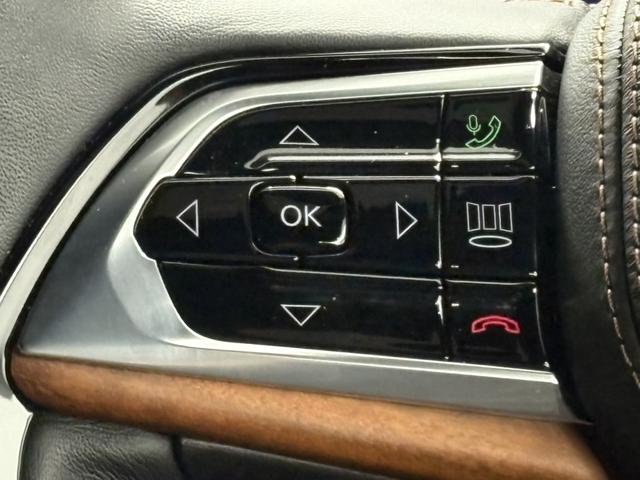 ジープ・グランドチェロキーL サミット リザーブ パノラマサンルーフ パレルモレザ McIntoshスピーカ AppleCarPlay Bluetooth 純正ナビゲーション フルセグ シートヒータ 前面衝突警報 ACC 360カメラ 認定中古車保証(30枚目)