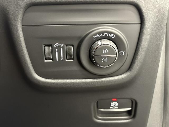 ジープ・グランドチェロキーL サミット リザーブ パノラマサンルーフ パレルモレザ McIntoshスピーカ AppleCarPlay Bluetooth 純正ナビゲーション フルセグ シートヒータ 前面衝突警報 ACC 360カメラ 認定中古車保証(47枚目)