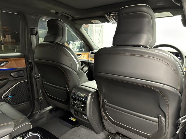 ジープ・グランドチェロキーL サミット リザーブ パノラマサンルーフ パレルモレザ McIntoshスピーカ AppleCarPlay Bluetooth 純正ナビゲーション フルセグ シートヒータ 前面衝突警報 ACC 360カメラ 認定中古車保証(53枚目)