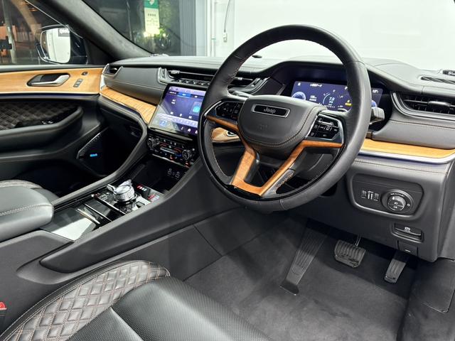 ジープ・グランドチェロキーL サミット リザーブ パノラマサンルーフ パレルモレザ McIntoshスピーカ AppleCarPlay Bluetooth 純正ナビゲーション フルセグ シートヒータ 前面衝突警報 ACC 360カメラ 認定中古車保証(74枚目)