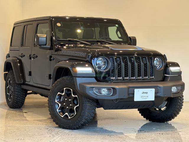 ジープ・ラングラーアンリミテッド４ｘｅ ルビコン４ｘｅ　レザーシート　シートヒーター　ＡｐｐｌｅＣａｒＰｌａｙ　Ｂｌｕｅｔｏｏｔｈ　純正ナビゲーション　フルセグ　ＬＥＤヘッドライト　前面衝突警報　ＡＣＣ　バックカメラ　ワンオーナー　認定中古車保証付（12枚目）