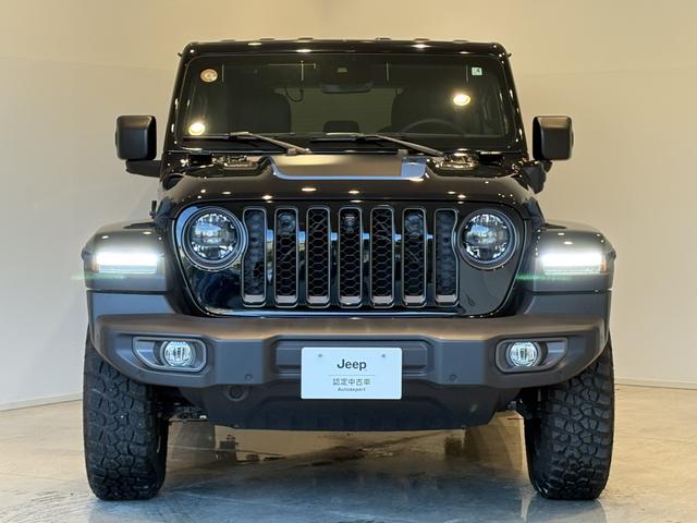 ジープ・ラングラーアンリミテッド４ｘｅ ルビコン４ｘｅ　レザーシート　シートヒーター　ＡｐｐｌｅＣａｒＰｌａｙ　Ｂｌｕｅｔｏｏｔｈ　純正ナビゲーション　フルセグ　ＬＥＤヘッドライト　前面衝突警報　ＡＣＣ　バックカメラ　ワンオーナー　認定中古車保証付（14枚目）