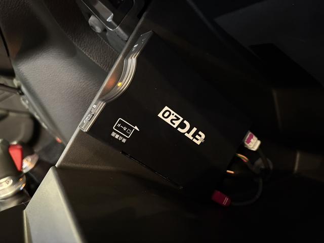 ジープ・ラングラーアンリミテッド４ｘｅ ルビコン４ｘｅ　レザーシート　シートヒーター　ＡｐｐｌｅＣａｒＰｌａｙ　Ｂｌｕｅｔｏｏｔｈ　純正ナビゲーション　フルセグ　ＬＥＤヘッドライト　前面衝突警報　ＡＣＣ　バックカメラ　ワンオーナー　認定中古車保証付（51枚目）