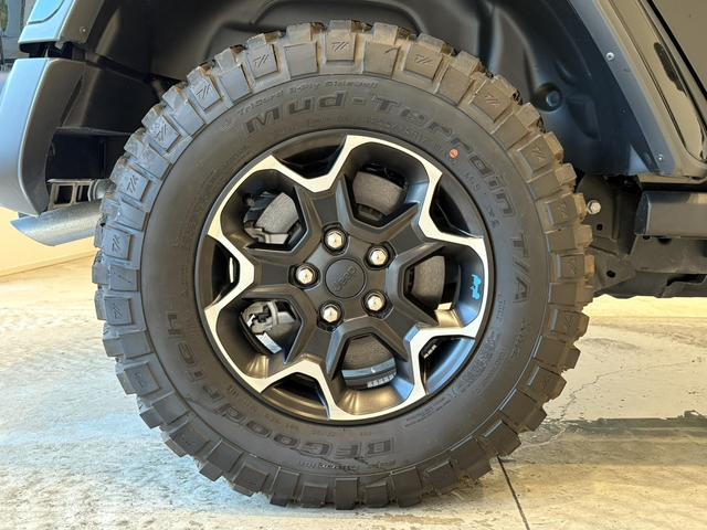 ジープ・ラングラーアンリミテッド４ｘｅ ルビコン４ｘｅ　レザーシート　シートヒーター　ＡｐｐｌｅＣａｒＰｌａｙ　Ｂｌｕｅｔｏｏｔｈ　純正ナビゲーション　フルセグ　ＬＥＤヘッドライト　前面衝突警報　ＡＣＣ　バックカメラ　ワンオーナー　認定中古車保証付（60枚目）