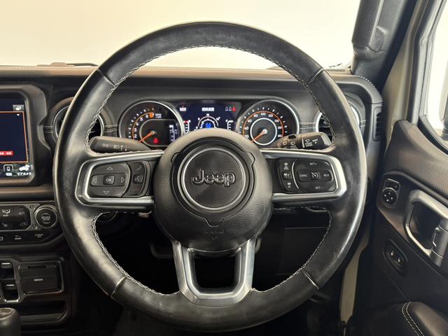 ジープ・ラングラーアンリミテッド リミテッドＥＤウィズサンライダフリップＴフォーハドＴ　限定車　レザーシート　シートヒーター　ＡｐｐｌｅＣａｒＰｌａｙ　Ｂｌｕｅｔｏｏｔｈ　純正ナビゲーション　フルセグ　ＬＥＤ　前面衝突警報　アダプティブクルーズコントロール　バックカメラ　認定中古車保証付（29枚目）