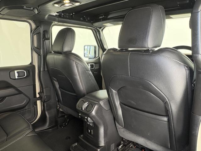 ジープ・ラングラーアンリミテッド リミテッドＥＤウィズサンライダフリップＴフォーハドＴ　限定車　レザーシート　シートヒーター　ＡｐｐｌｅＣａｒＰｌａｙ　Ｂｌｕｅｔｏｏｔｈ　純正ナビゲーション　フルセグ　ＬＥＤ　前面衝突警報　アダプティブクルーズコントロール　バックカメラ　認定中古車保証付（49枚目）