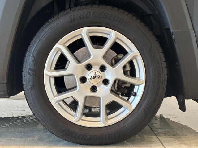 ジープ・レネゲード リミテッド LEDヘッドライト レザーシート シートヒーター AppleCarPlay Bluetooth 純正ナビゲーション フルセグ 前面衝突警報 ACC バックカメラ ワンオーナー 認定中古車保証付(60枚目)