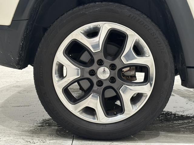 ジープ・コンパス リミテッド レザーシート シートヒーター AppleCarPlay Bluetooth 純正ナビゲーション 前面衝突警報 アダプティブクルーズコントロール バックカメラ 認定中古車保証付(24枚目)