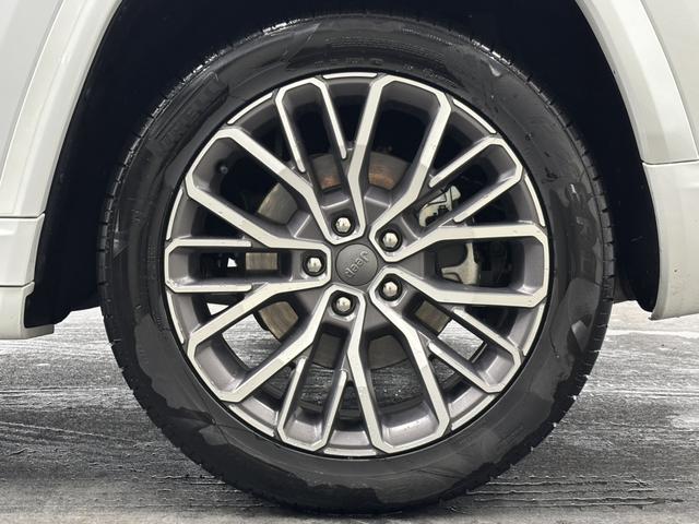 ジープ・グランドチェロキーL サミット リザーブ パノラマサンルーフ パレルモレザー McIntoshスピーカー AppleCarPlay Bluetooth 純正ナビ フルセグ シートヒーター 前面衝突警報 ACC 360度カメラ 認定中古車保証(25枚目)