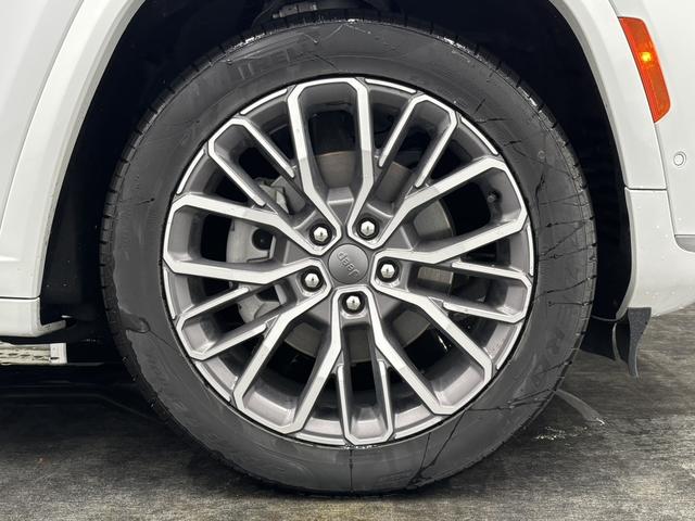 ジープ・グランドチェロキーL サミット リザーブ パノラマサンルーフ パレルモレザー McIntoshスピーカー AppleCarPlay Bluetooth 純正ナビ フルセグ シートヒーター 前面衝突警報 ACC 360度カメラ 認定中古車保証(69枚目)