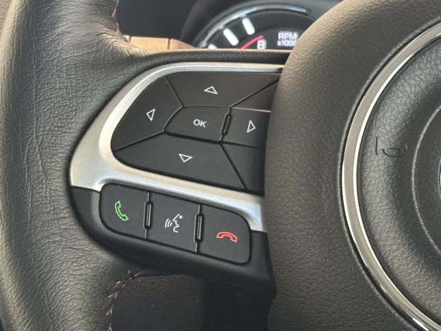 ジープ・レネゲード4xe トレイルホーク 4xe LED レザーシート シートヒーター AppleCarPlay Bluetooth 純正ナビゲーション 全衝突警報 アダプティブクルーズコントロール バックカメラ 認定中古車保証付(30枚目)