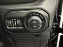 サハラ　認定中古車１２ヶ月保証付　ワンオーナー　アダプティブクルーズコントロール　バック　サイド　フロントカメラ　クリアランスソナー　レザーシート　シートヒーター　ステアリングヒーター　ＬＥＤヘッドライト（37枚目）