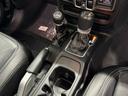 サハラ　認定中古車１２ヶ月保証付　ワンオーナー　アダプティブクルーズコントロール　バック　サイド　フロントカメラ　クリアランスソナー　レザーシート　シートヒーター　ステアリングヒーター　ＬＥＤヘッドライト（72枚目）