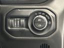 サハラ　レザーシート　シートヒーター　ＡｐｐｌｅＣａｒＰｌａｙ　Ｂｌｕｅｔｏｏｔｈ　純正ナビゲーション　フルセグ　ＬＥＤヘッドライト　前面衝突警報　ＡＣＣ　バックカメラ　ワンオーナー　認定中古車保証付（42枚目）