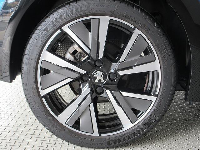 208 GTライン ワンオーナー アクティブセーフティブレーキ アクティブクルーズコントロール レーンキープアシスト ブラインドスポットモニター クリアランスソナー アップルカープレイ アンドロイドオート(6枚目)