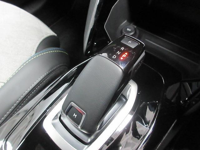 208 GTライン ワンオーナー アクティブセーフティブレーキ アクティブクルーズコントロール レーンキープアシスト ブラインドスポットモニター クリアランスソナー アップルカープレイ アンドロイドオート(12枚目)