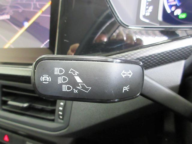 Ｔ－クロス ＴＳＩ　アクティブ　ＤｉｓｃｏｖｅｒＰｒｏナビ　ＥＴＣ　バックカメラ　デジタルメータークラスター　アダプティブクルーズコントロール　マルチファンクションステアリング（14枚目）