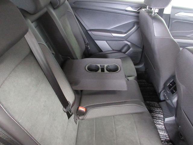 Ｔ－ロック ＴＳＩ　スタイル　ＤｉｓｃｏｖｅｒＰｒｏナビ　ＥＴＣ　バックカメラ　デジタルメータークラスター　アダプティブクルーズコントロール　マルチファンクションステアリング（10枚目）