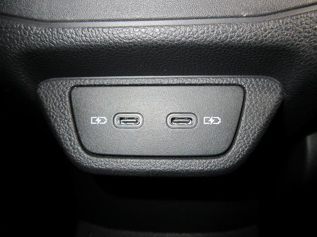 Ｔ－ロック ＴＳＩ　スタイル　ＤｉｓｃｏｖｅｒＰｒｏナビ　ＥＴＣ　バックカメラ　デジタルメータークラスター　アダプティブクルーズコントロール　マルチファンクションステアリング（11枚目）