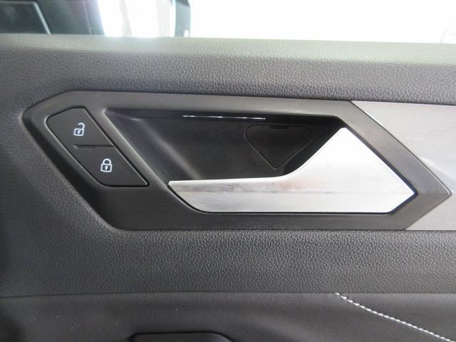 Ｔ－ロック ＴＳＩ　スタイル　ＤｉｓｃｏｖｅｒＰｒｏナビ　ＥＴＣ　バックカメラ　デジタルメータークラスター　アダプティブクルーズコントロール　マルチファンクションステアリング（21枚目）
