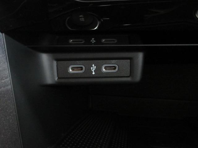 Ｔ－ロック ＴＳＩ　スタイル　ＤｉｓｃｏｖｅｒＰｒｏナビ　ＥＴＣ　バックカメラ　デジタルメータークラスター　アダプティブクルーズコントロール　マルチファンクションステアリング（32枚目）