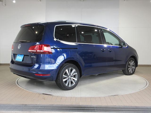 シャラン ＴＤＩ　ハイライン　アダプティブクルーズコントロール　レーンキープアシスト　パークディスタンスコントロール　パワーバックドア　電動スライドドア（両側）（6枚目）