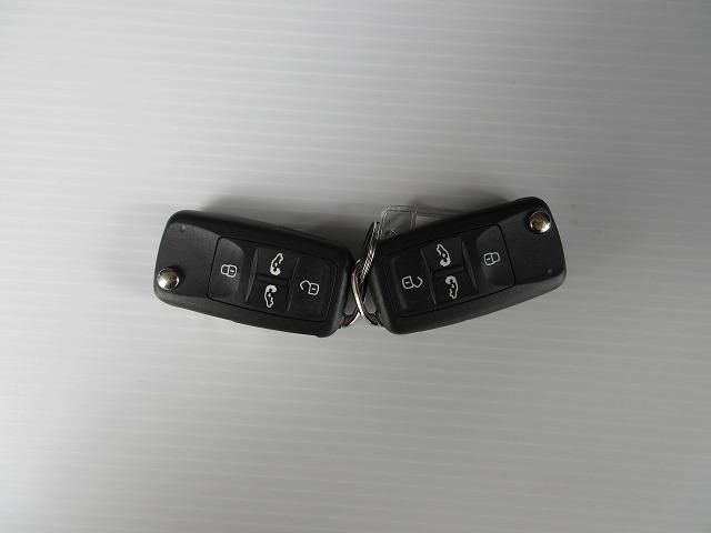 シャラン ＴＤＩ　ハイライン　アダプティブクルーズコントロール　レーンキープアシスト　パークディスタンスコントロール　パワーバックドア　電動スライドドア（両側）（37枚目）