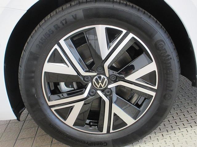 ゴルフトゥーラン TSI ハイライン DiscoverProナビ ETC バックカメラ デジタルメータークラスター アダプティブクルーズコントロール マルチファンクションステアリング(19枚目)