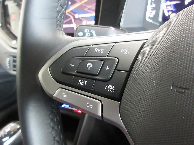 ポロ ＴＳＩアクティブ　ＤｉｓｃｏｖｅｒＰｒｏナビ　ＥＴＣ　バックカメラ　デジタルメータークラスター　アダプティブクルーズコントロール　マルチファンクションステアリング（10枚目）