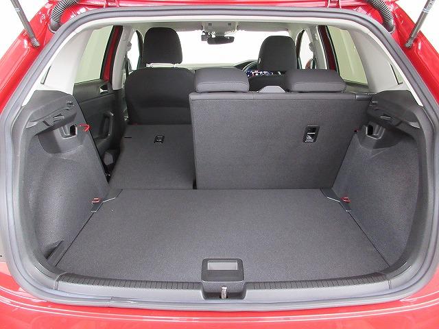 ポロ ＴＳＩアクティブ　ＤｉｓｃｏｖｅｒＰｒｏナビ　ＥＴＣ　バックカメラ　デジタルメータークラスター　アダプティブクルーズコントロール　マルチファンクションステアリング（31枚目）