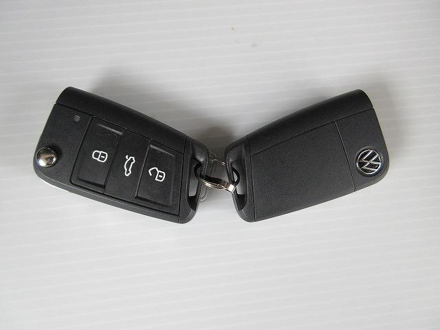 ポロ ＴＳＩアクティブ　ＤｉｓｃｏｖｅｒＰｒｏナビ　ＥＴＣ　バックカメラ　デジタルメータークラスター　アダプティブクルーズコントロール　マルチファンクションステアリング（50枚目）