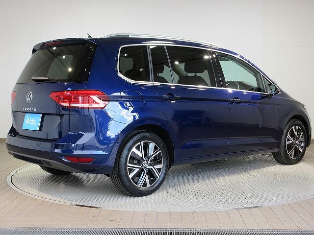 ゴルフトゥーラン ＴＳＩ　ハイライン　ＤｉｓｃｏｖｅｒＰｒｏナビ　ＥＴＣ　バックカメラ　デジタルメータークラスター　アダプティブクルーズコントロール　マルチファンクションステアリング（8枚目）