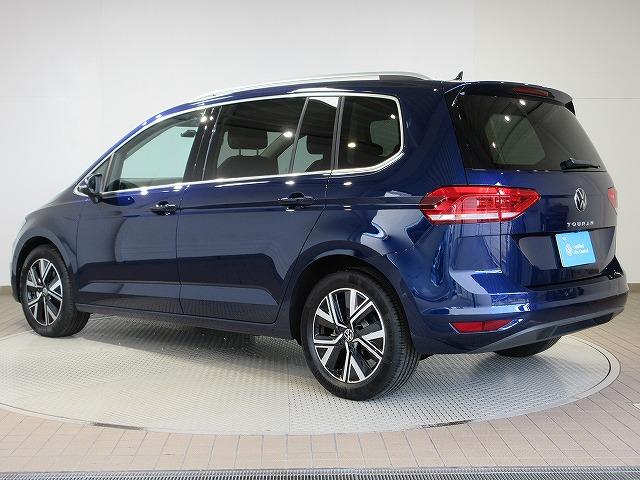 ゴルフトゥーラン ＴＳＩ　ハイライン　ＤｉｓｃｏｖｅｒＰｒｏナビ　ＥＴＣ　バックカメラ　デジタルメータークラスター　アダプティブクルーズコントロール　マルチファンクションステアリング（9枚目）