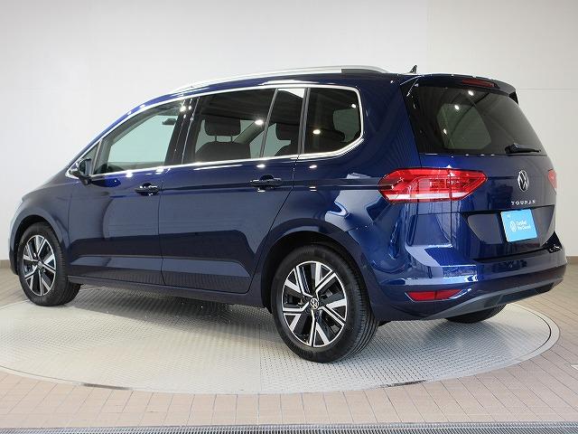 ゴルフトゥーラン ＴＳＩ　ハイライン　ＤｉｓｃｏｖｅｒＰｒｏナビ　ＥＴＣ　バックカメラ　デジタルメータークラスター　アダプティブクルーズコントロール　マルチファンクションステアリング（10枚目）