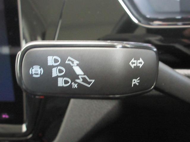 ゴルフトゥーラン ＴＳＩ　ハイライン　ＤｉｓｃｏｖｅｒＰｒｏナビ　ＥＴＣ　バックカメラ　デジタルメータークラスター　アダプティブクルーズコントロール　マルチファンクションステアリング（38枚目）