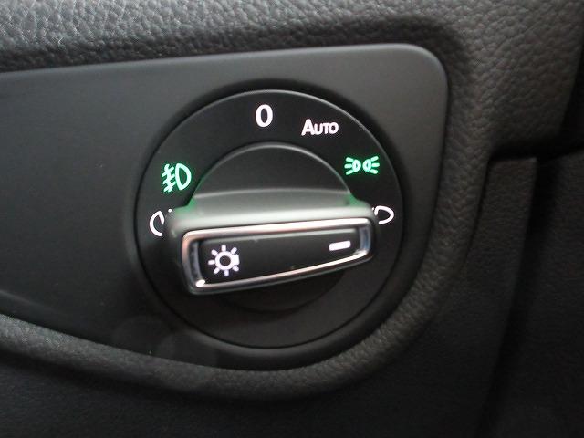 ゴルフトゥーラン ＴＳＩ　ハイライン　ＤｉｓｃｏｖｅｒＰｒｏナビ　ＥＴＣ　バックカメラ　デジタルメータークラスター　アダプティブクルーズコントロール　マルチファンクションステアリング（40枚目）