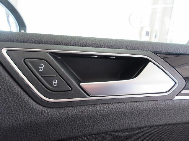 ゴルフトゥーラン ＴＳＩ　ハイライン　ＤｉｓｃｏｖｅｒＰｒｏナビ　ＥＴＣ　バックカメラ　デジタルメータークラスター　アダプティブクルーズコントロール　マルチファンクションステアリング（44枚目）