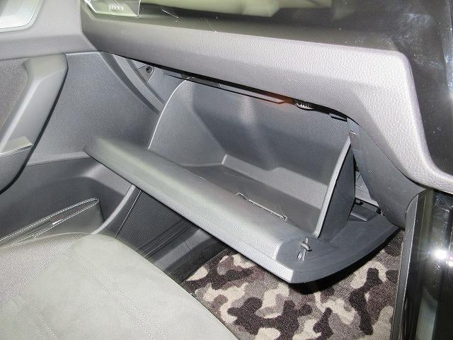 ゴルフトゥーラン ＴＳＩ　ハイライン　ＤｉｓｃｏｖｅｒＰｒｏナビ　ＥＴＣ　バックカメラ　デジタルメータークラスター　アダプティブクルーズコントロール　マルチファンクションステアリング（48枚目）