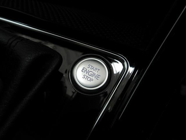 ゴルフトゥーラン ＴＳＩ　ハイライン　ＤｉｓｃｏｖｅｒＰｒｏナビ　ＥＴＣ　バックカメラ　デジタルメータークラスター　アダプティブクルーズコントロール　マルチファンクションステアリング（50枚目）