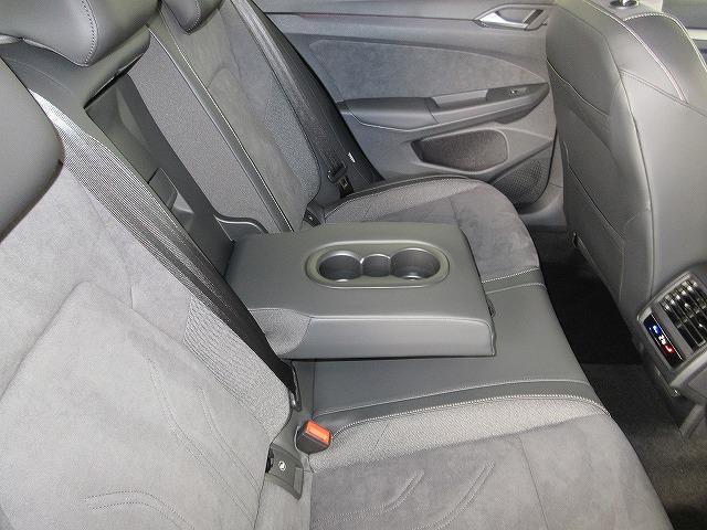 ゴルフ ｅＴＳＩスタイル　ＤｉｓｃｏｖｅｒＰｒｏナビ　ＥＴＣ　バックカメラ　デジタルメータークラスター　アダプティブクルーズコントロール　マルチファンクションステアリング（24枚目）