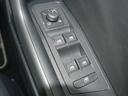 ドアミラーの調節とパワーウィンドウのコンビネーションスイッチです。左ミラーにはパーキングサポート機能付き。パワーウィンドウはそれぞれの席でオート開閉します。